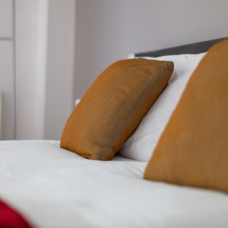 Deluxe Holborn Two Bedroom Apartment لندن المظهر الخارجي الصورة